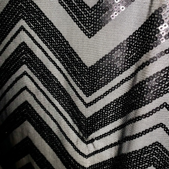 BR sequin blouse - Picture 6 of 7